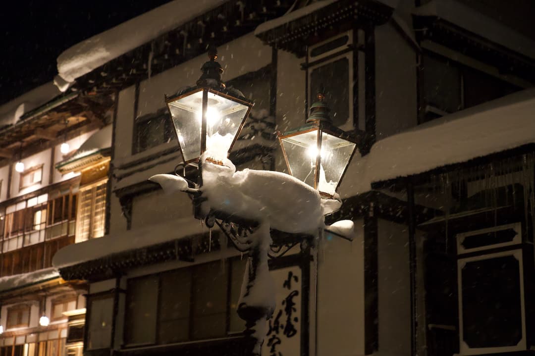 Snow on the lamps – Ginzan Onsen, Yamagata
