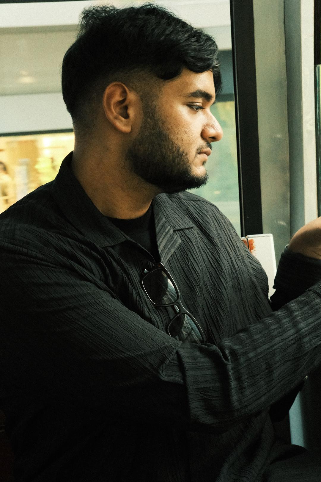 Passenger at the window – Hong Kong